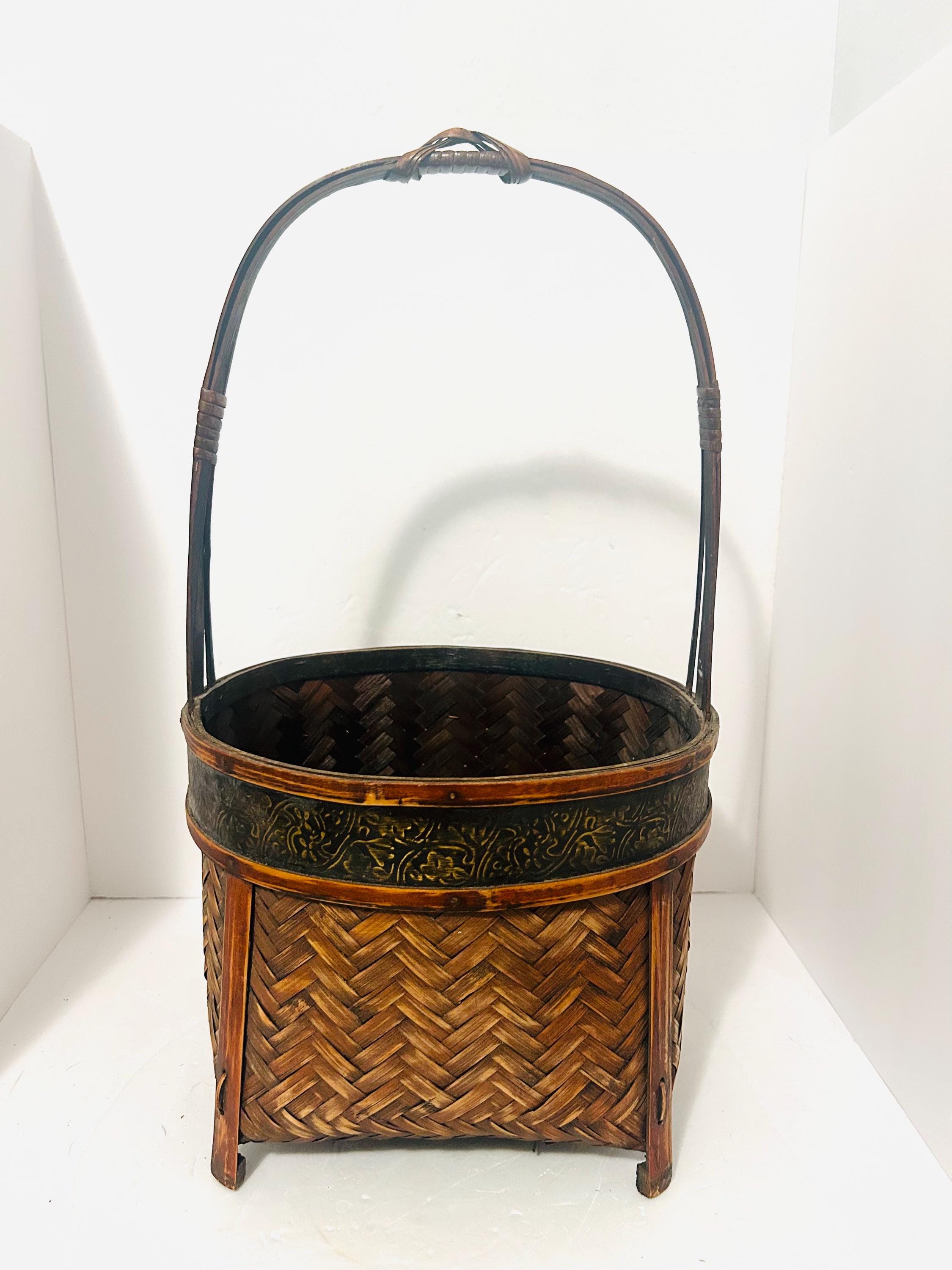 アンティーク　籠　old bamboo basket Vintage Bamboo Basket - Etsy