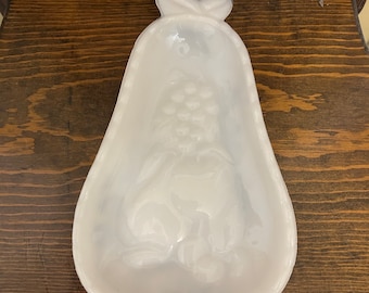 Vintage Pear Milkglass Hazal Atlas  dish spoonrest