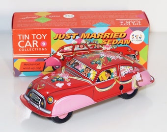 Just Married Sedan.Vintage Wind Up Tin Toy Retro Collectible Car.Gifts For Married.Design and production by Saint John