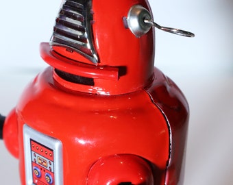 プラネット ロボット。ビンテージの巻き上げ式ブリキおもちゃのレトロ