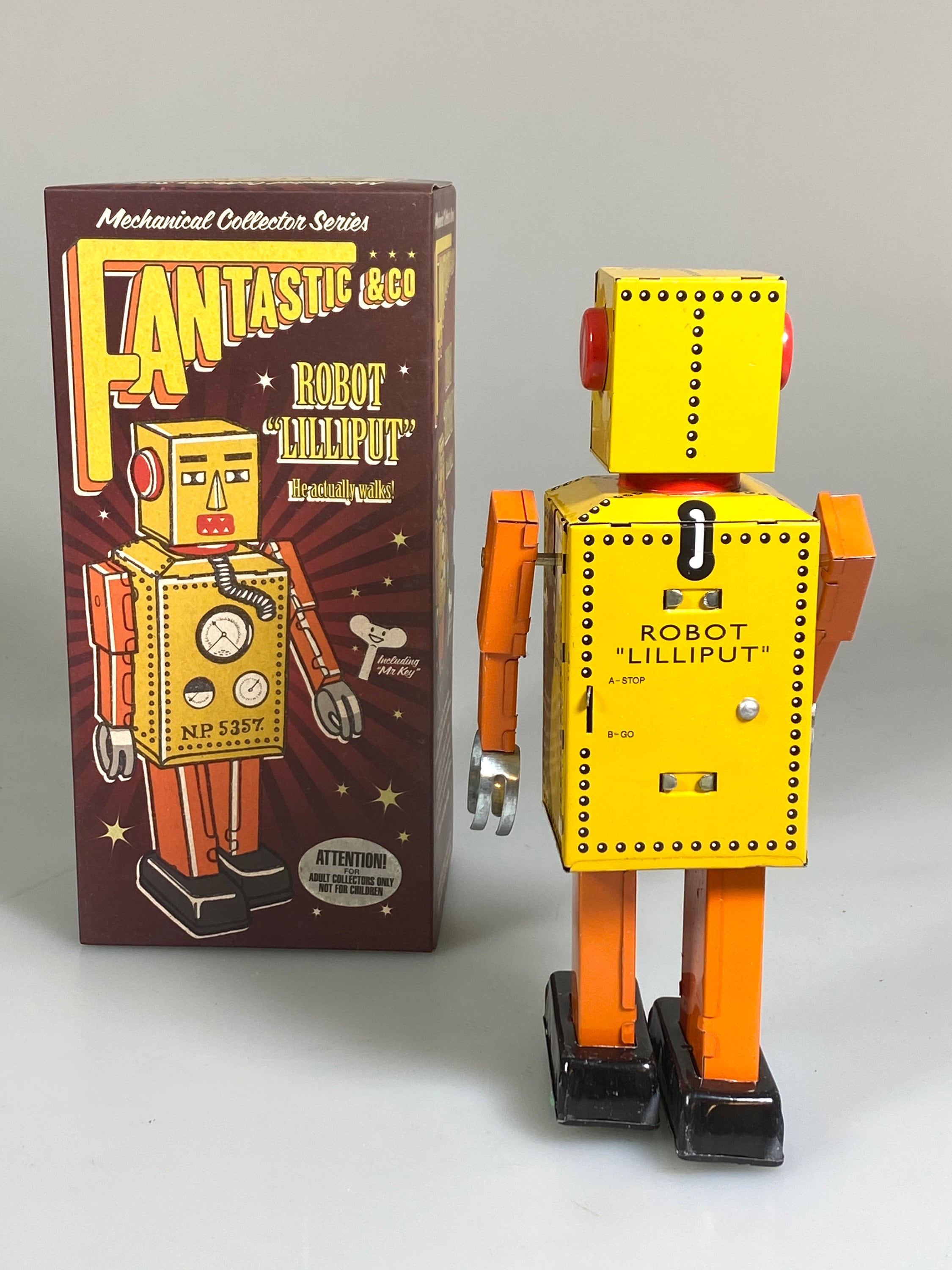 Giant Lilliput Robot Limit Edition.vintage Wind up Tin Toy Giant Lilliput Robot Limit Edition.vintage Wind up Tin Toy