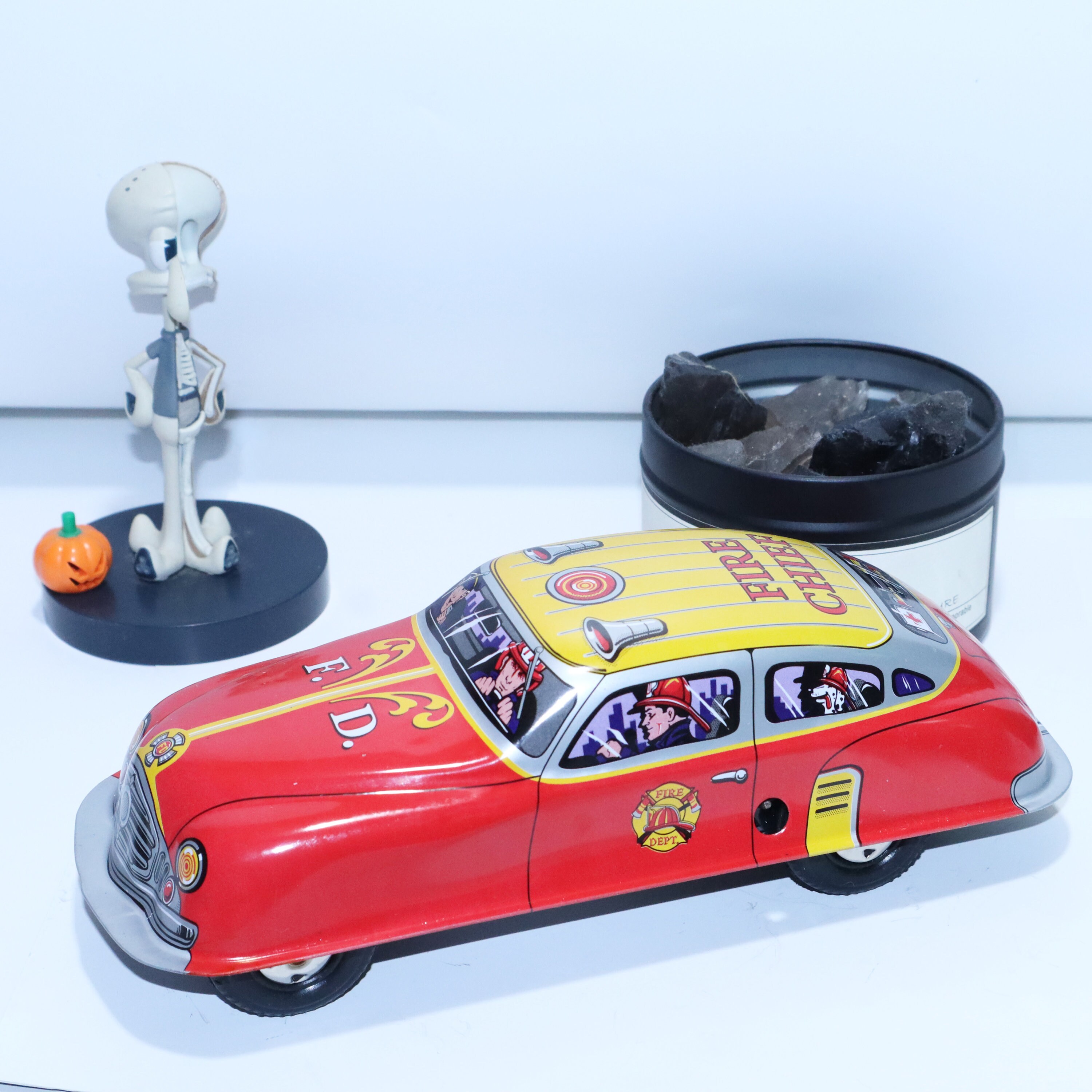Fire Chief.vintage Wind up Tin Toy Retro Collectible Car.design