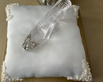 Beautiful Princess Ring bearer ivory pillow with attached crystal slipper! Especially made for a true fairy tale wedding!! Free shipping.