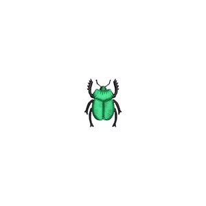Puede incluir: Un escarabajo verde con patas y antenas negras. El escarabajo está bordado sobre un fondo blanco.