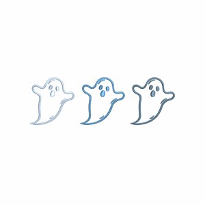 Puede incluir: Tres fantasmas de dibujos animados en diferentes tonos de azul, con un contorno blanco. Los fantasmas tienen ojos grandes y una boca ancha, lo que les da una expresión de sorpresa.