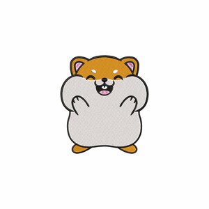 Puede incluir: Un hámster de dibujos animados con cabeza marrón y cuerpo blanco sonríe con la boca abierta. El hámster tiene pequeños ojos negros y mejillas rosadas.