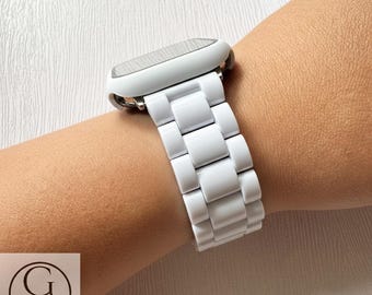 Couleur blanche Bracelet pour montre Apple Bracelet en résine Rose blanc 40 41 42 44 45 46 49 mm Breloques pour femmes iWatch Series 11 10 9 8 7 6 SE 1 2 3 4 5
