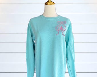 Sudadera Comfort Colors con monograma, lazo bordado con iniciales, jersey con lazo personalizado, regalo personalizado con monograma para ella.