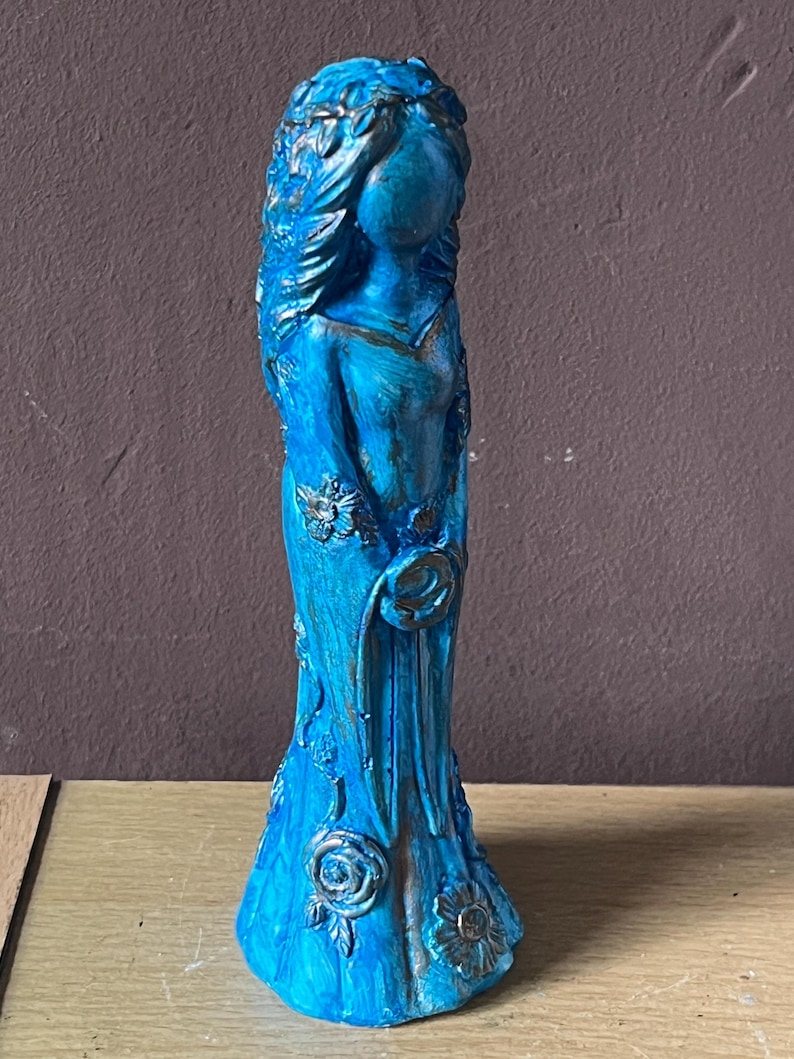 Estatua de diosa - Adorno hecho a mano / Decoración rústica / Envío gratuito al Reino Unido, regalo único para el hogar imagen 4
