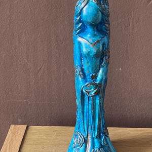Estatua de diosa - Adorno hecho a mano / Decoración rústica / Envío gratuito al Reino Unido, regalo único para el hogar Blue & Bronze