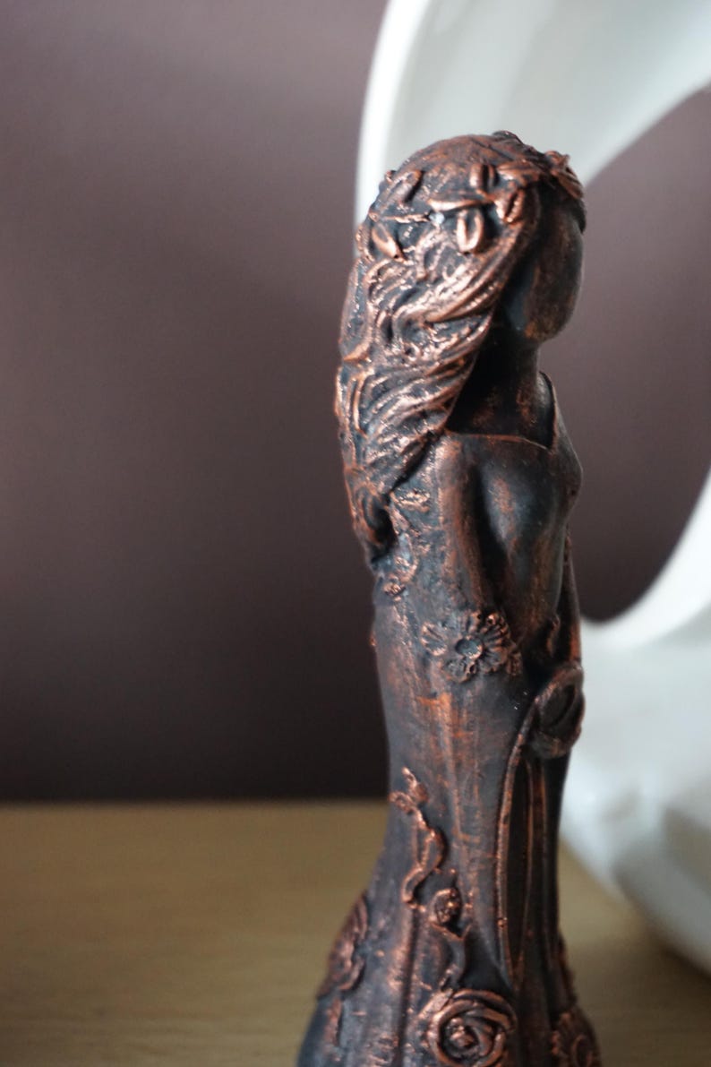 Estatua de diosa - Adorno hecho a mano / Decoración rústica / Envío gratuito al Reino Unido, regalo único para el hogar imagen 8