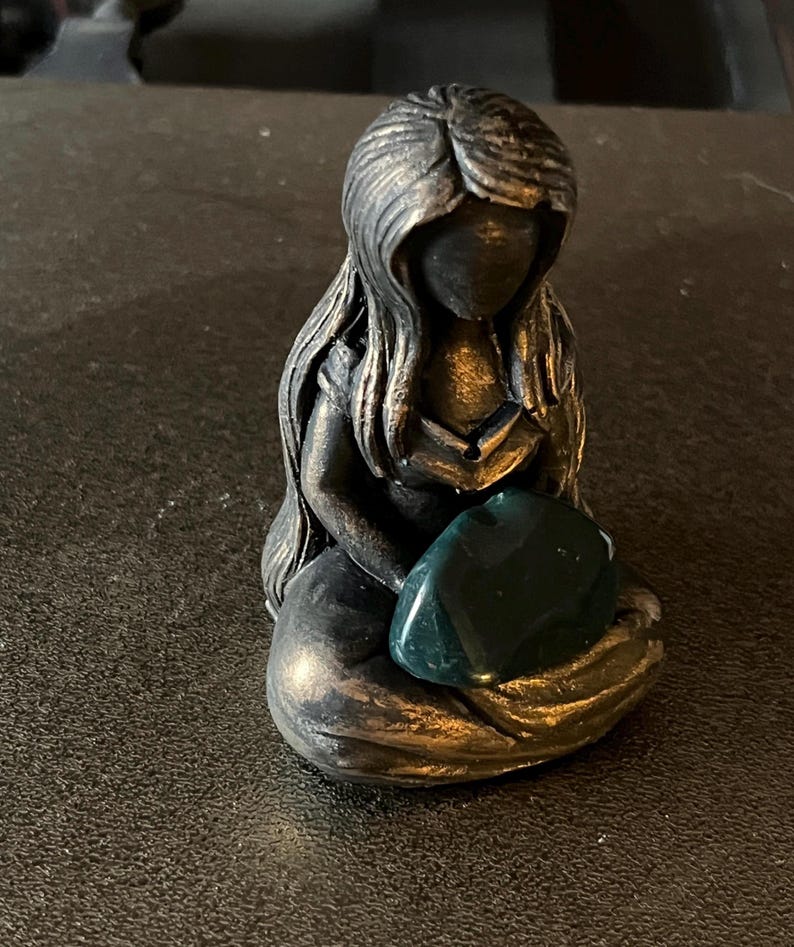 Warrior Goddess Mini Altar Statue – Handcrafted Feminine Strength Figurine (7cm) Bloodstone image 2