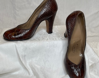 40s Loeser’s Martinique brown alligator pumps