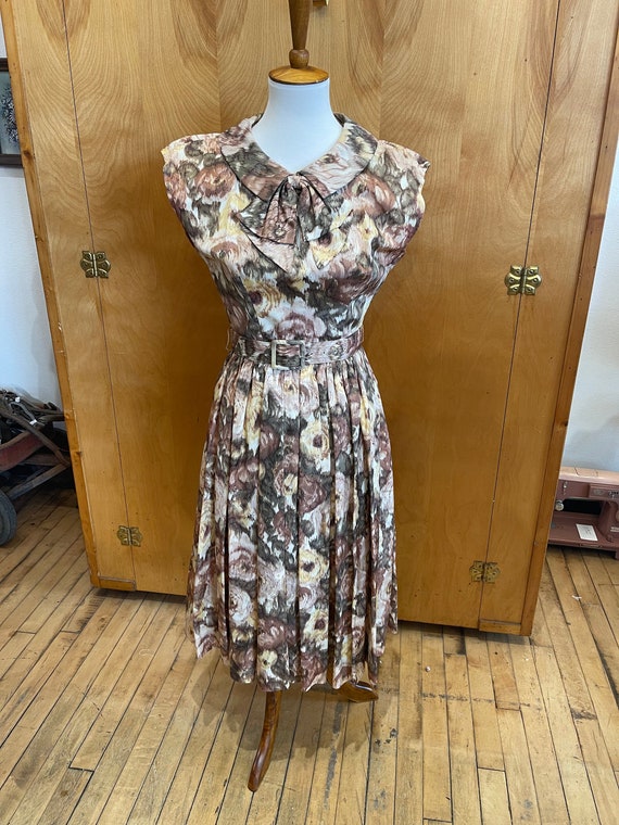 50s pleated floral dress