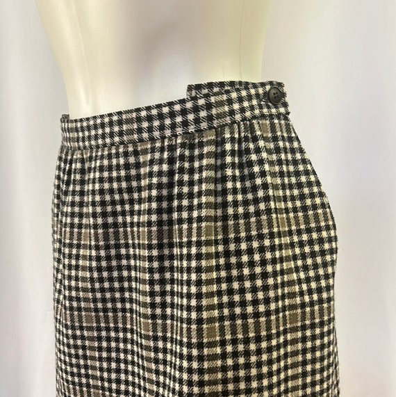 70s Plaid Pendleton wool skirt - image 3