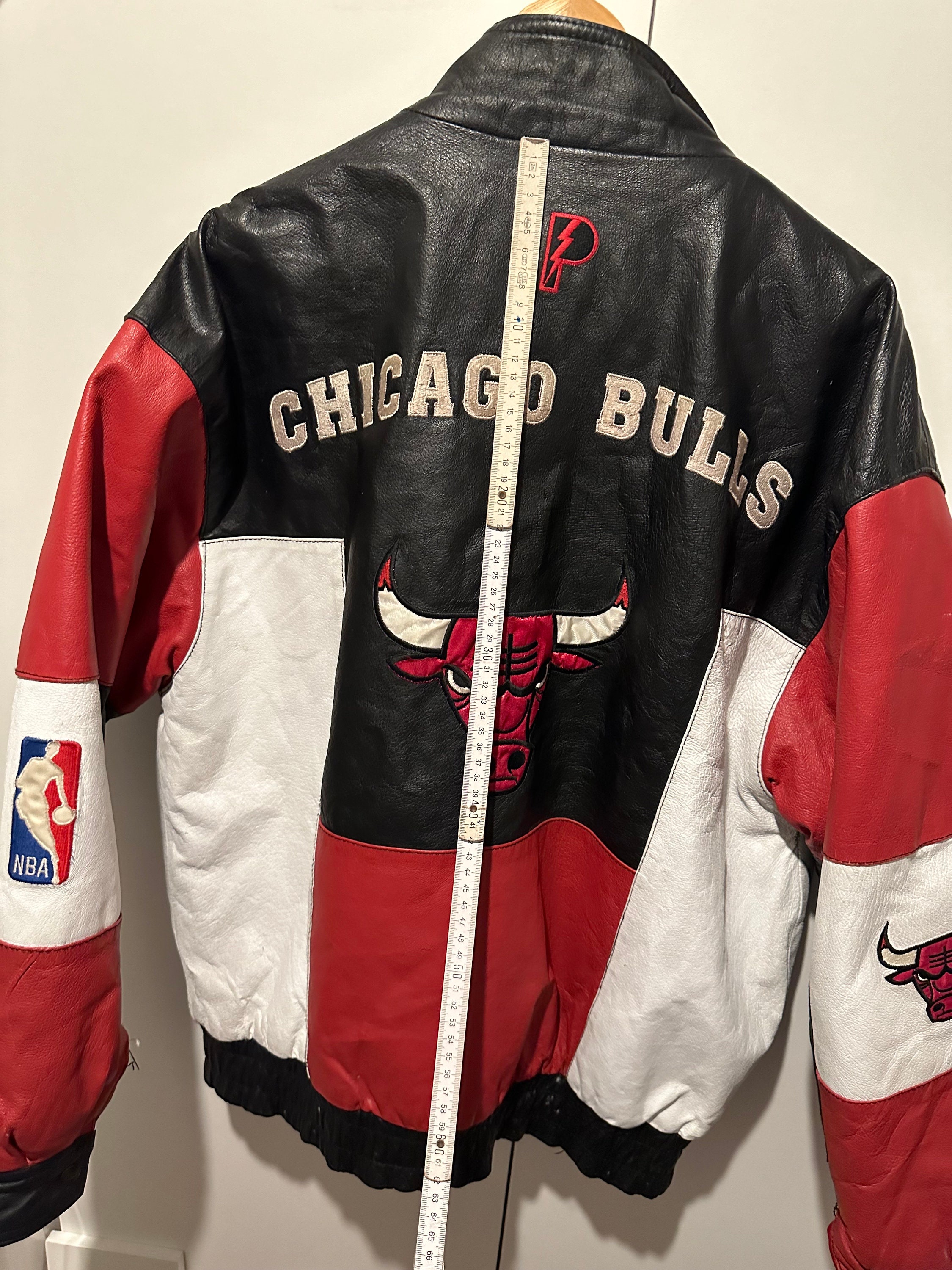 プロプレイヤーレザージャケット シカゴブルズ サイズL-XL NBA