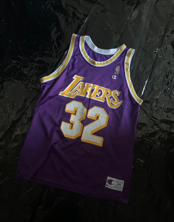 Magic johnson sale champion jersey