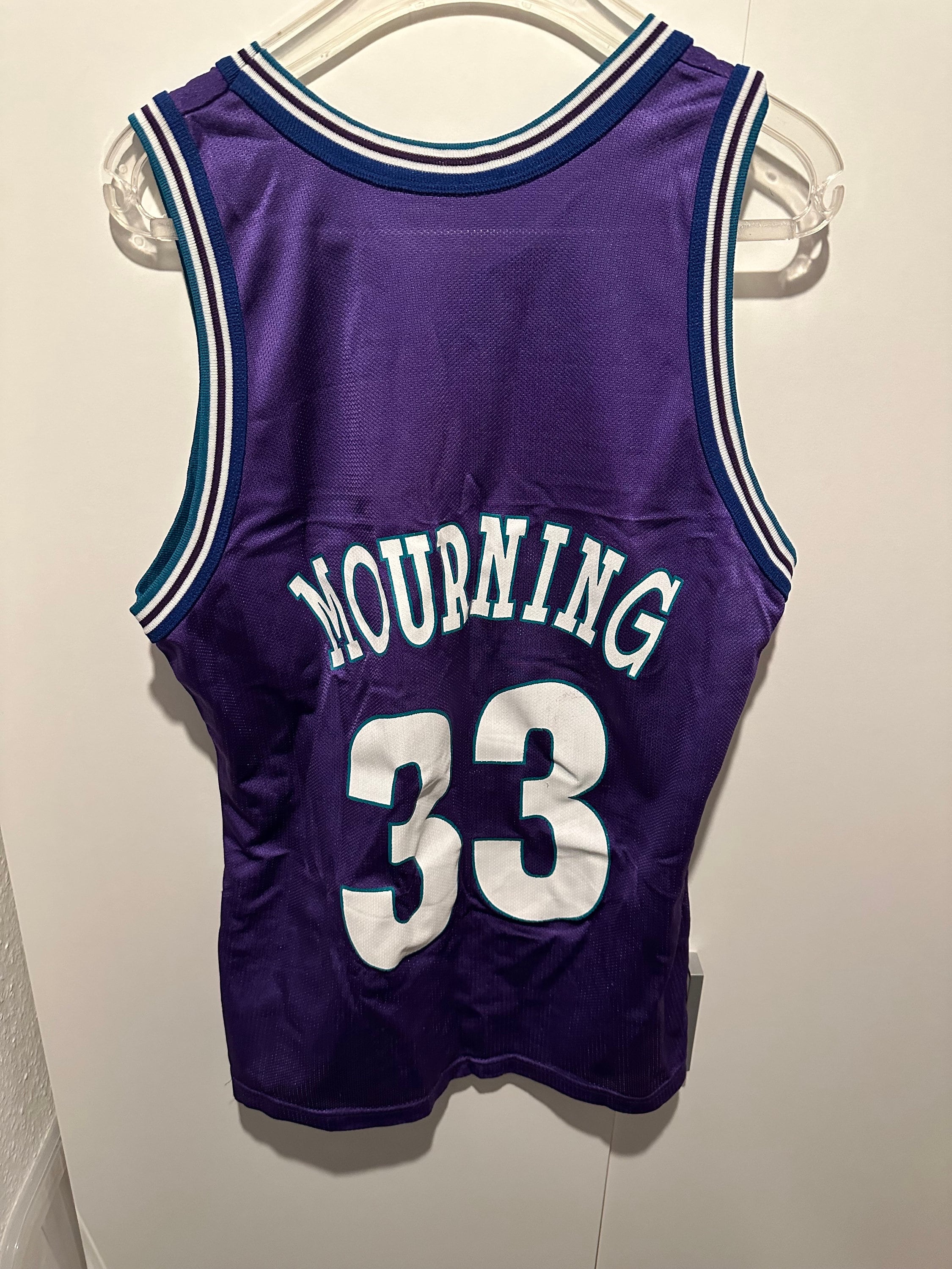 Champion Jersey Charlotte Hornets Size S-M 40 NBA Vintage Mourning