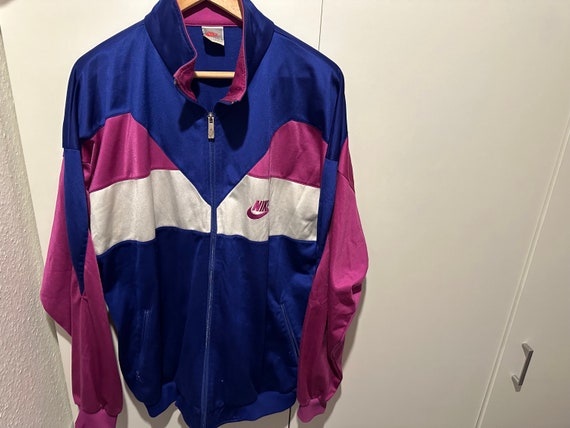 blue and pink nike windbreaker