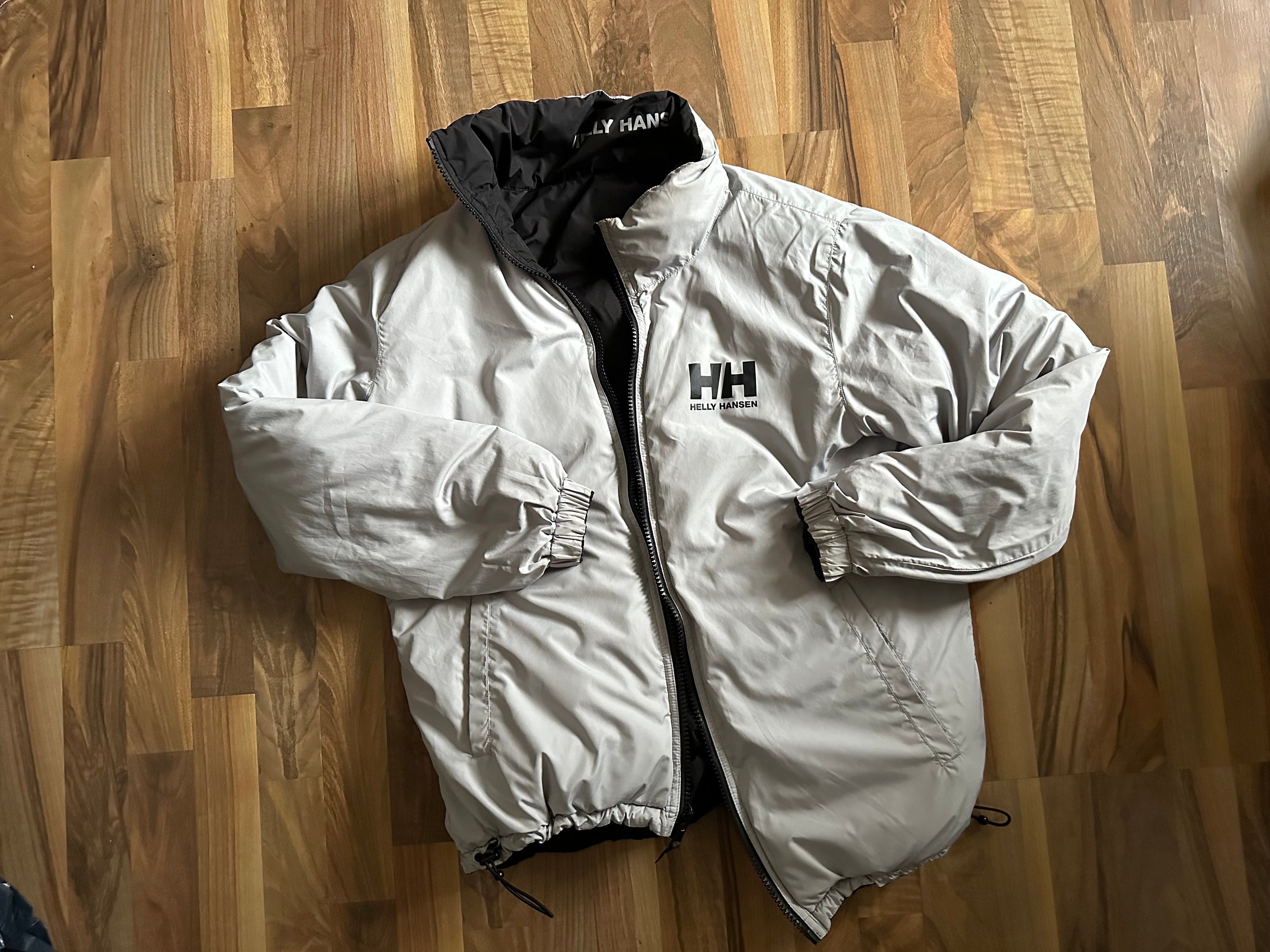 Helly Hansen jacket down jacket Size M Vintage helly hansen jacket