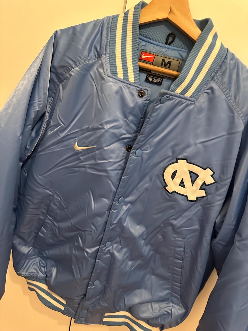 Nike jacket North Carolina Size M-L Retro Vintage NORTH CAROLINA Jacket image 3