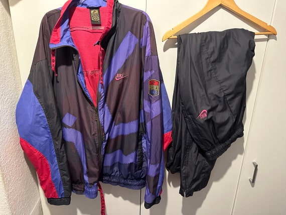 Colorful nike jogging suits online