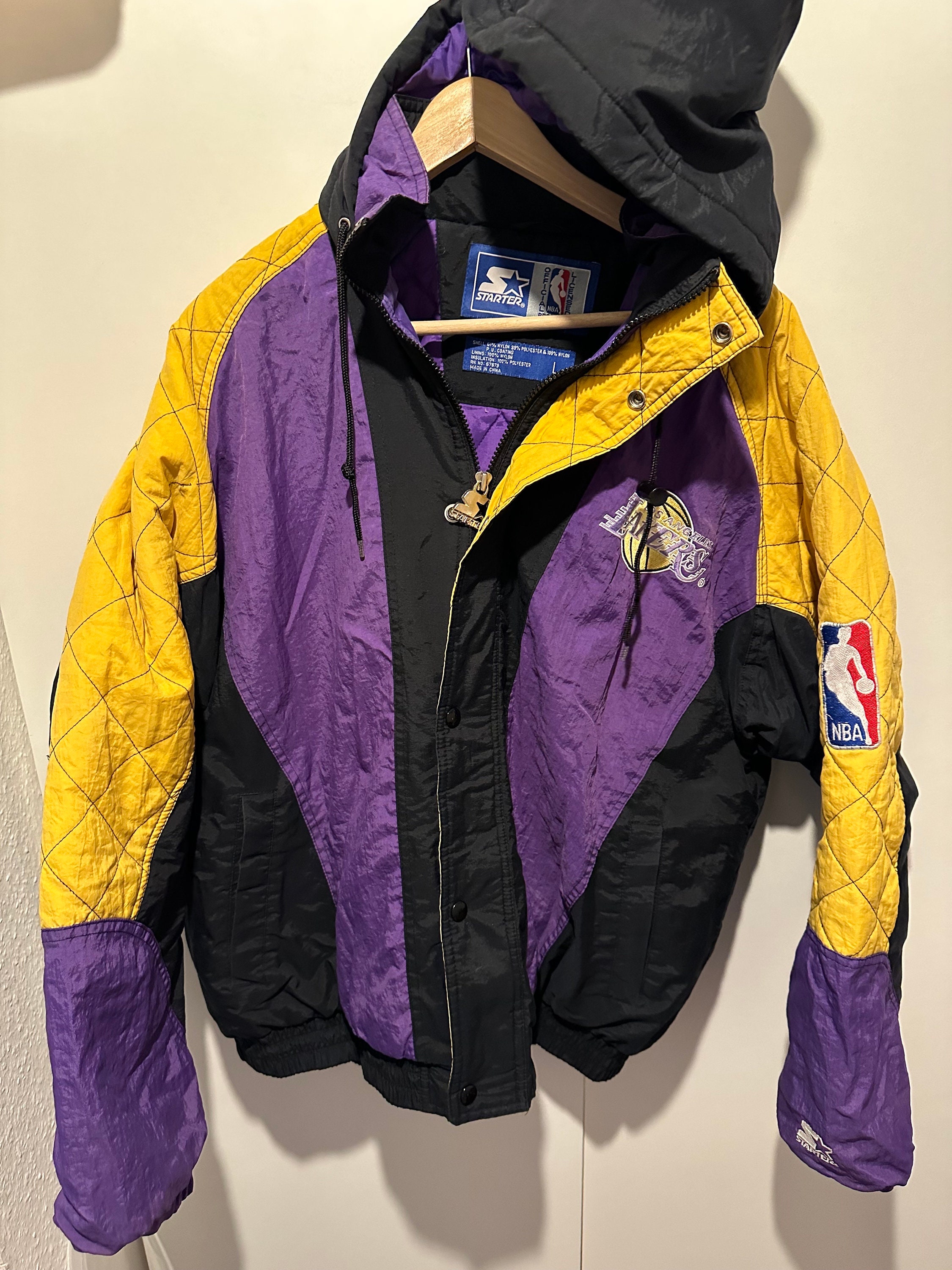 Starter Jacket Los Angeles Lakers Size L NBA Vintage Lakers Starter Jacket Los Angeles Lakers Size L NBA Vintage Lakers
