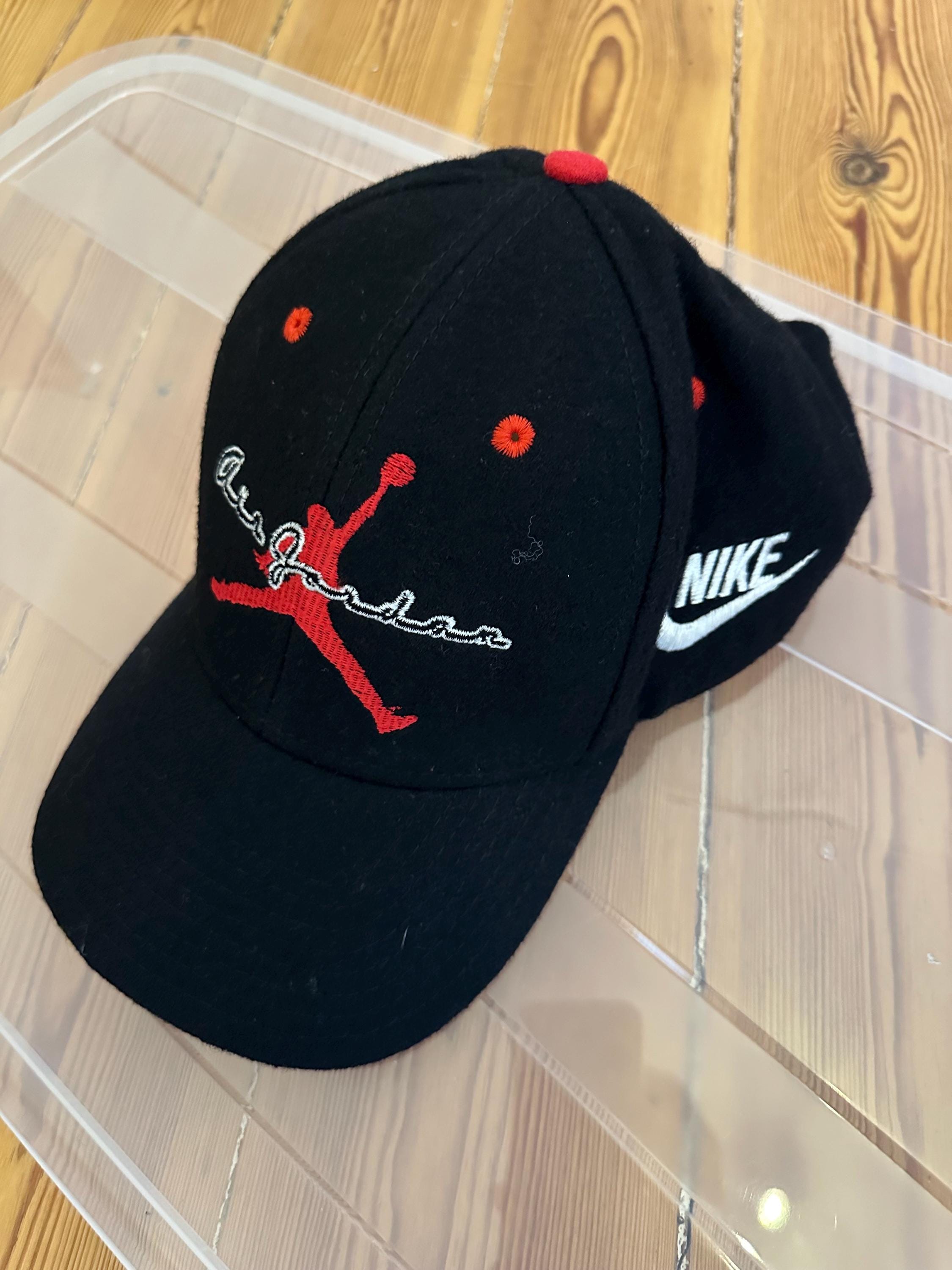 nike court vintage cap
