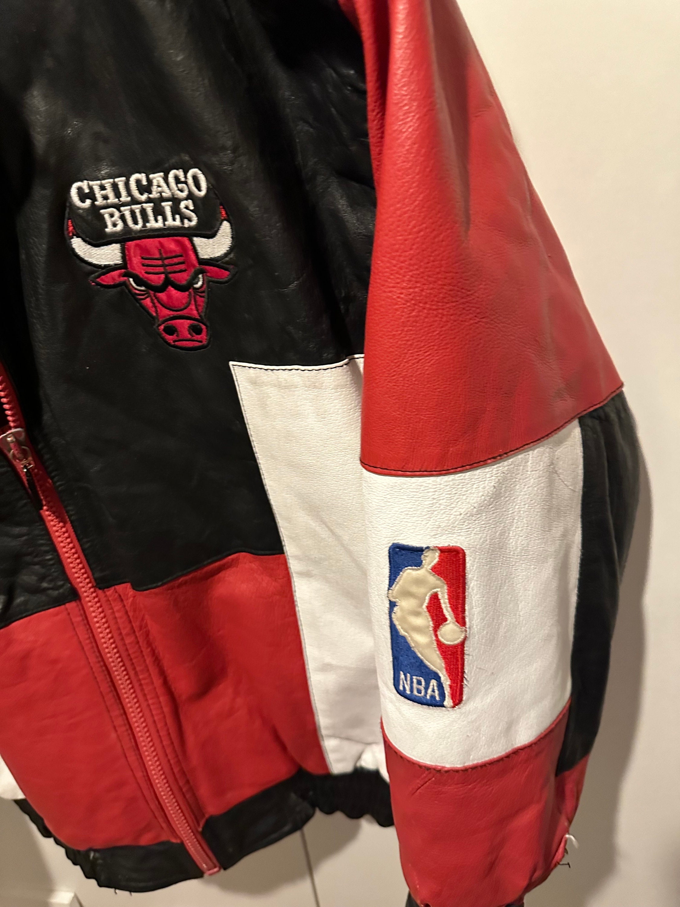 PROPLAYER　Chicago Bulls　レザージャケット　Mサイズ NBA シカゴブルズ スポーツ バスケ 90年代 ｜ヴィテージ古着屋