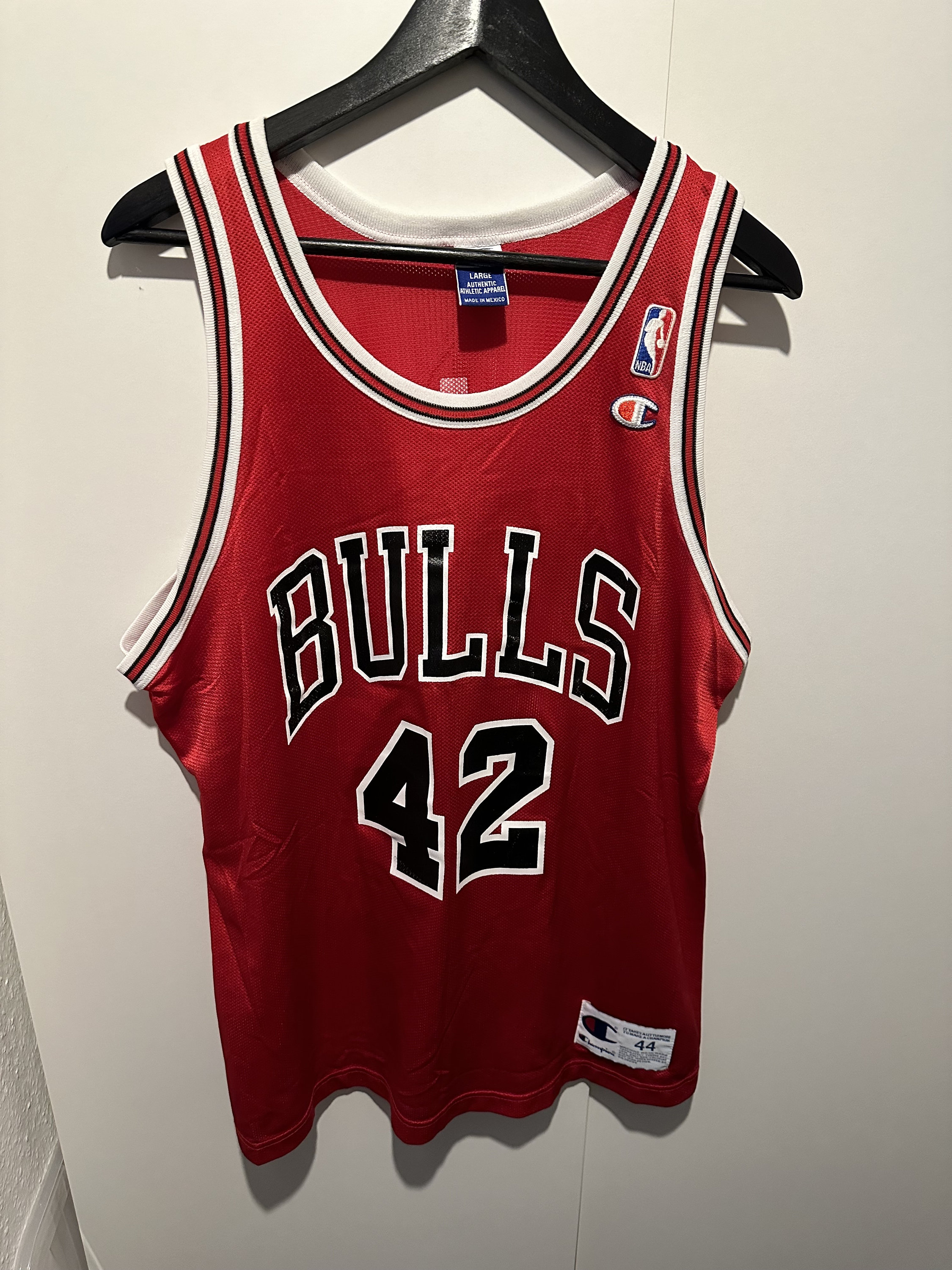 old bulls jersey