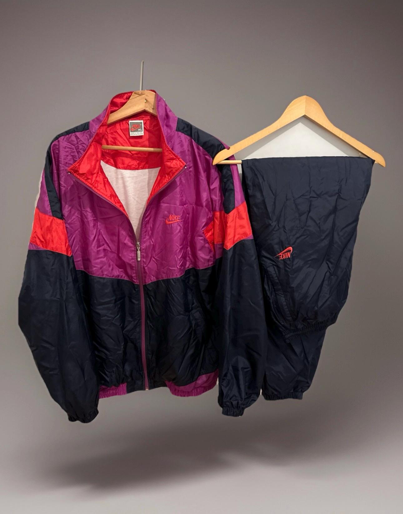90s　古着　NIKE　ナイキ　ヴィンテージ　スタジャン　メンズM NIKE（ナイキ）の「【ヴィンテージ古着】90's NIKE/ナイキ