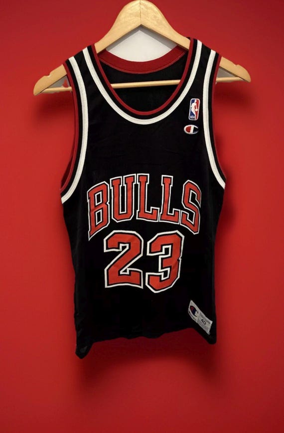 Champion Jersey Chicago Bulls Size M 40 NBA Michael Jordan 23