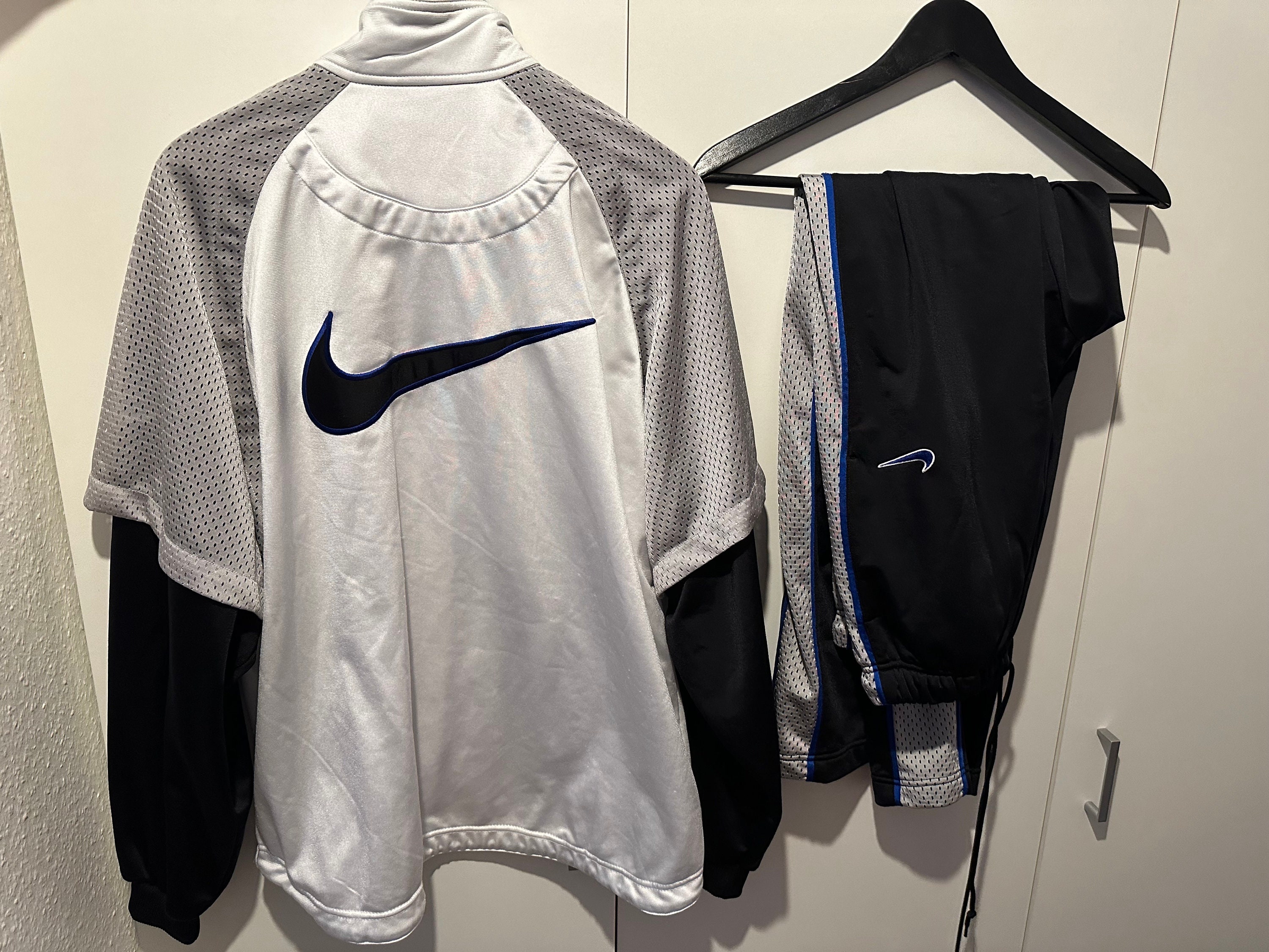Vintage NIKE アーカイブ ジップアップ ベスト y2k テック Vintage NIKE アーカイブ ジップアップ ベスト y2k テック