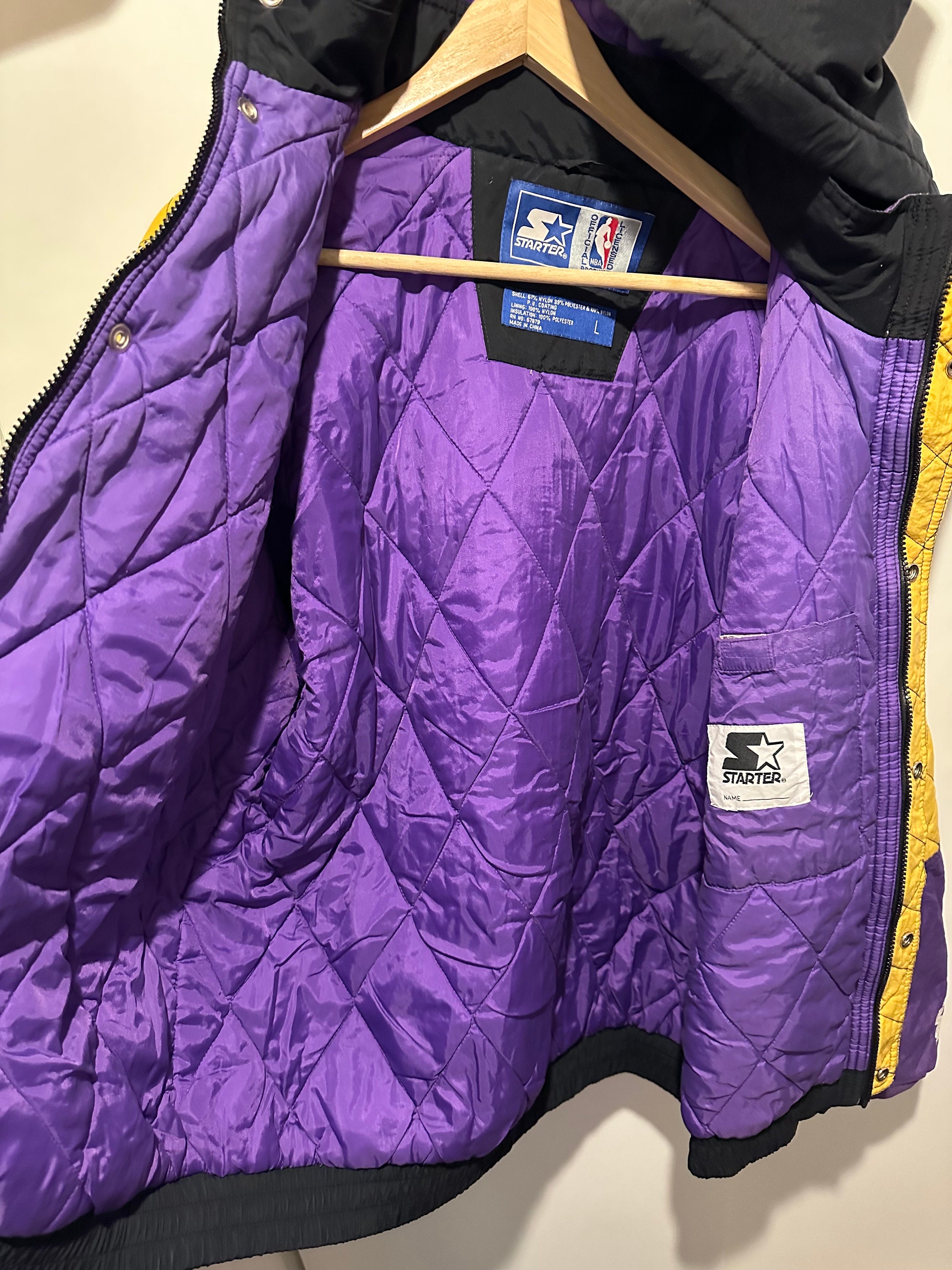 Starter Jacket Los Angeles Lakers Size L NBA Vintage Lakers Starter Jacket Los Angeles Lakers Size L NBA Vintage Lakers
