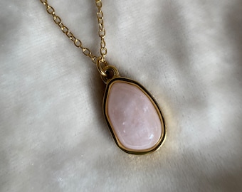 Rose quartz gold chain pendant stacking necklace, romantic minimalistic necklace, birthday gift Valentines present teardrop pendant necklace