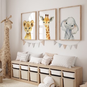Safari Nursery Decor Ensemble de 3 impressions de pépinière d'animaux de la jungle | Lion, girafe, éléphant | Crèche enfant enfants imprimable | Décor neutre pour bébé