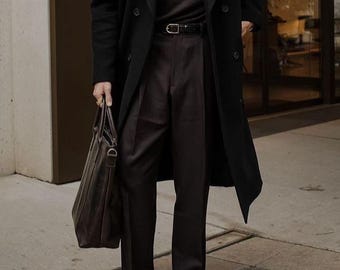 Abrigo de lana sofisticado para hombre: abrigo de invierno con solapa de pico y doble botonadura.