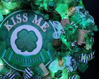 St.Patrick's Day Wreath, Green Lighted Irish Home Decor, Waterproof Front Door Decor Kiss Me Waterproof Remote LeprechaunThemed Accents