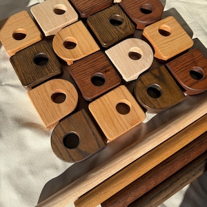 Solid oak wood curtain rod with square brackets, handcrafted window treatments, modern window drapery hardware, custom curtains rod