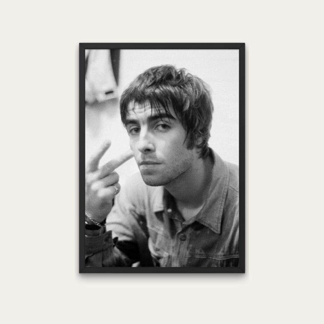 LIAM T-SHIRT CLASSIC Retro 90s POP LADBIBLE Culture Images