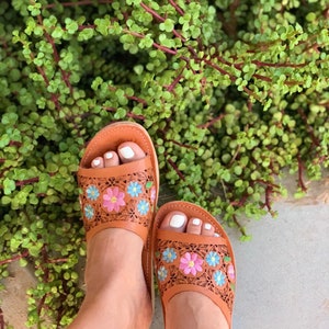 Huarache Sandals- Brown Floral