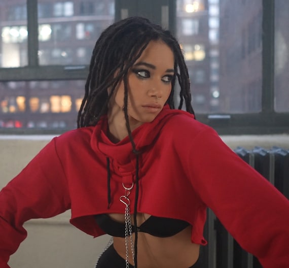 Bust cropped hoodie hot sale