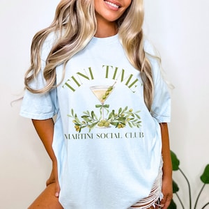 Tini Time Martini Social Club T-Shirt: Retro Cocktail Tee
