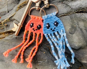 Handcrafted Woven Jellyfish Keyring: Backpack Accessory