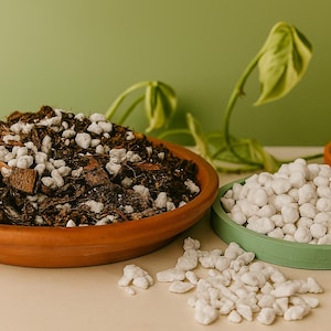 Premium Organic Chunky Soil Mix 1.5 QUARTS   Soil mix, organic soil, well draining potting soil, monstera soil, succulent soil mix, organic
