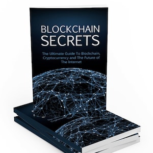 以下が含まれることがあります： 「Blockchain Secrets: The Ultimate Guide To Blockchain, Cryptocurrency and The Future of The Internet」というタイトルが書かれた、濃い青色の本が3冊積み重ねられています。一番上の本の表紙には、青い線でつながった白と青の地球儀が描かれています。