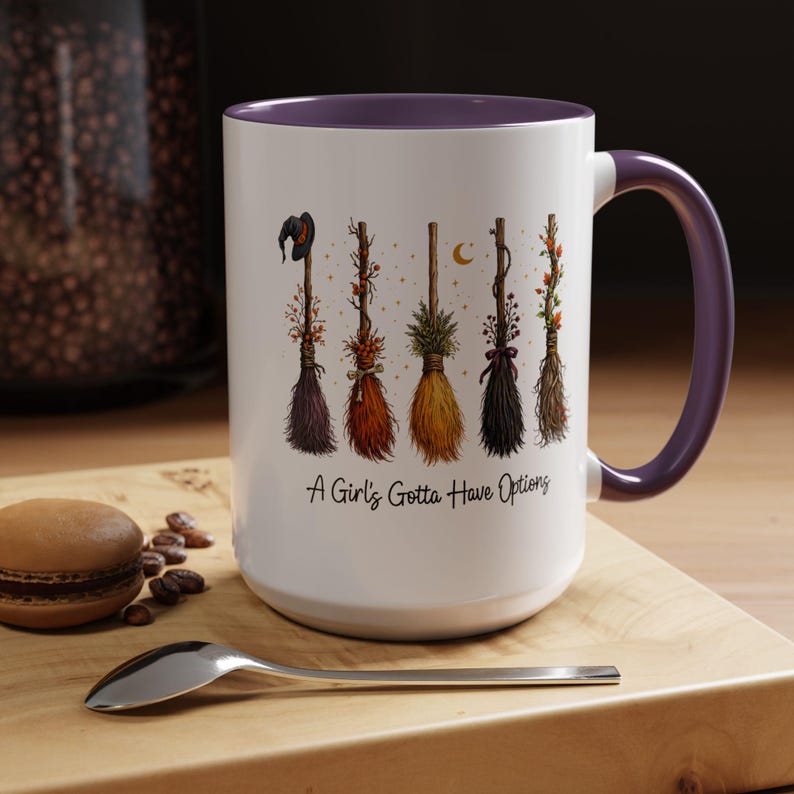 Taza divertida de bruja, Una chica debe tener opciones, Taza de bruja para ella, Taza con estética de bruja adorable, Regalo para la mejor amiga, Estilo Halloween 11 oz 15 oz 20 oz Purple