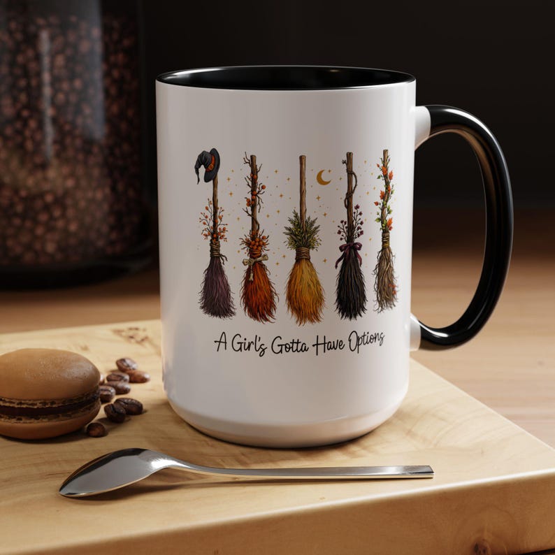 Taza divertida de bruja, Una chica debe tener opciones, Taza de bruja para ella, Taza con estética de bruja adorable, Regalo para la mejor amiga, Estilo Halloween 11 oz 15 oz 20 oz Black