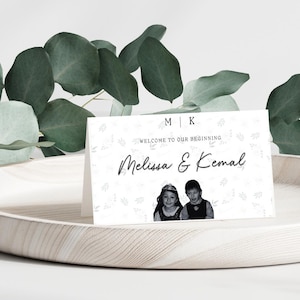 Tischkarten personalisiert mit Kindheitsbildern | Kina | Hochzeit | Nisan | mit besonderem Hintergrund