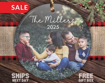 Custom Family Photo Christmas Ornament Personalized Family Portrait Photo Picture Christmas Ornament Gift for Family Christmas Tree Ornament